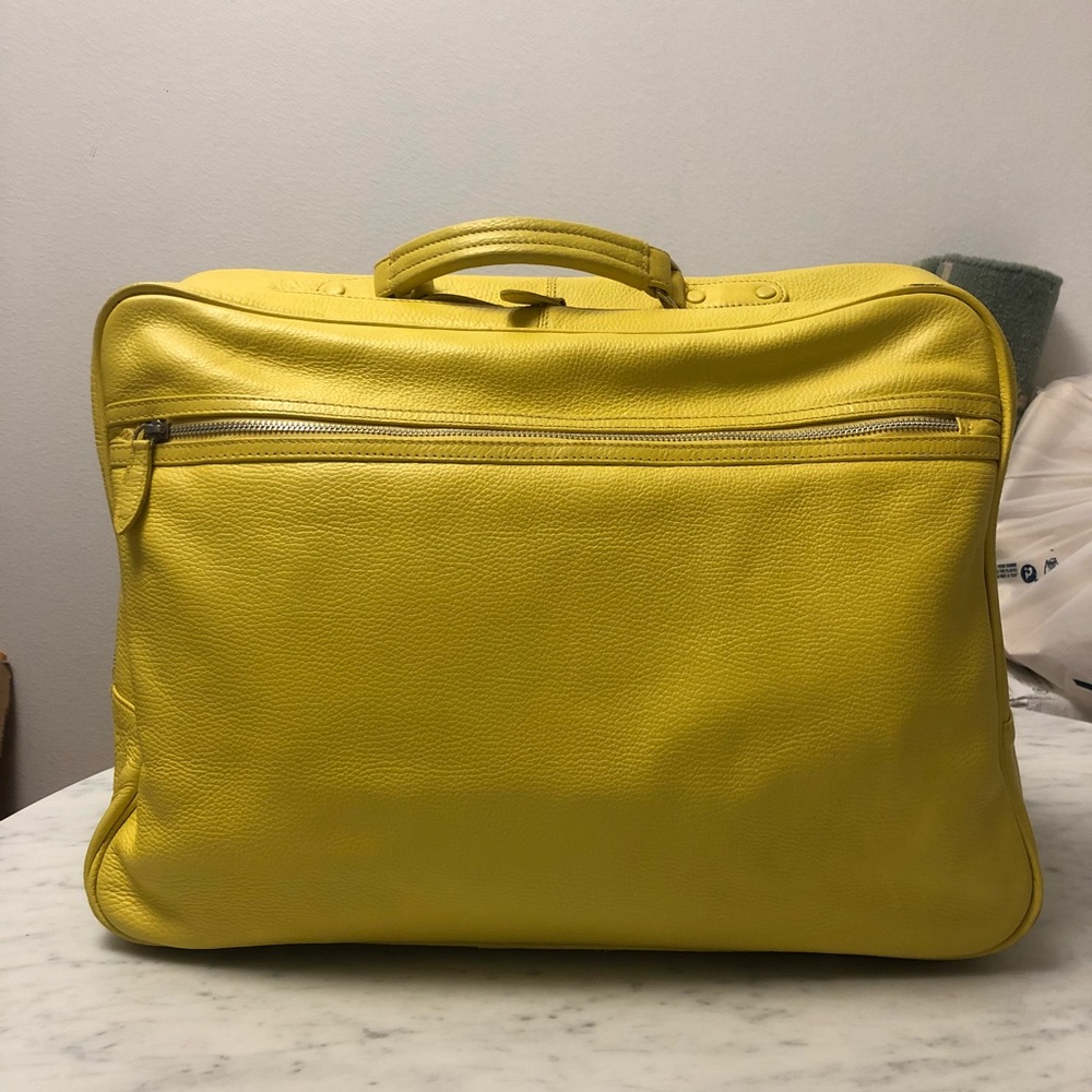 Classic Look Weekend Bag in Bright Yellow